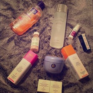 Skincare beauty box